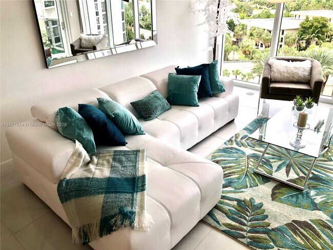 Foto del edificio - 10275 Collins Ave