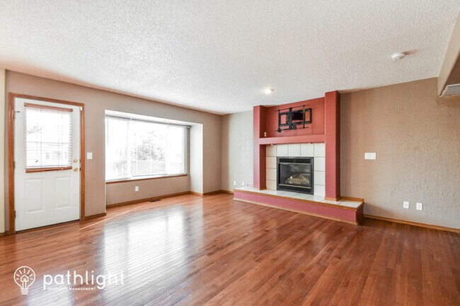 Foto del edificio - 5947 Leather Drive, Colorado Springs, CO, ...