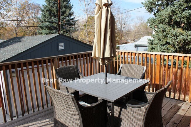 Foto del edificio - Awesome Brick Ranch in Lakewood