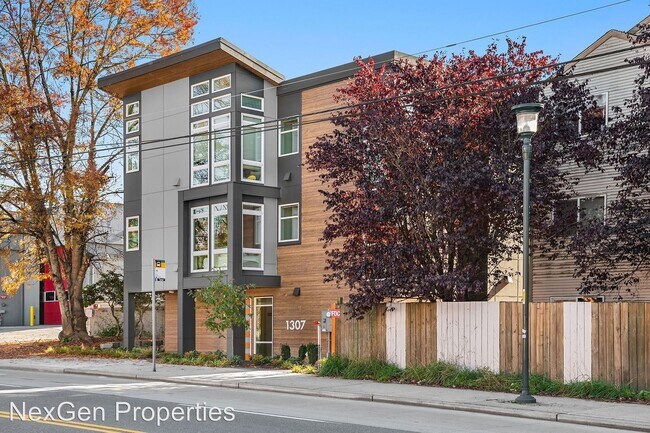 Building Photo - 1307 N Northgate Way