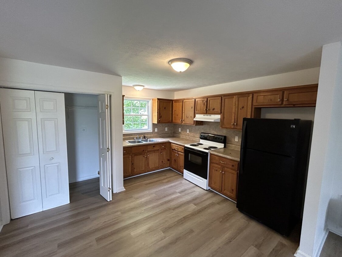 Foto principal - 14105-14109 Red House Road