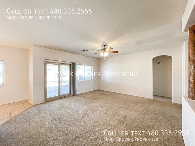 Foto del edificio - 2458 W Skyline Ln