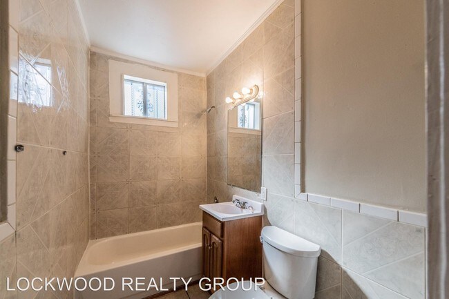 Foto del edificio - 3 br, 1 bath House - 1404 LAMAR ST