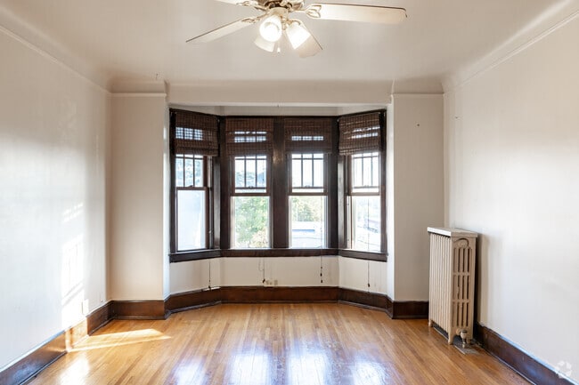 1HAB, 1BA - 780 ft² - SYLVESTER MANOR APARTMENTS