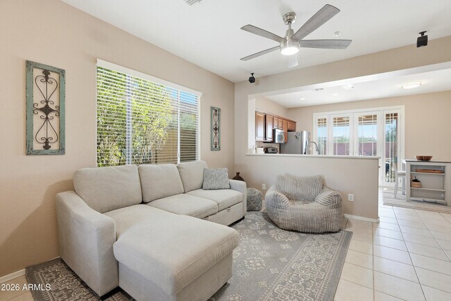 Foto del edificio - 1743 W Owens Way