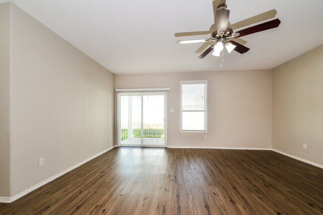 Building Photo - 9137 Benevolent Ct