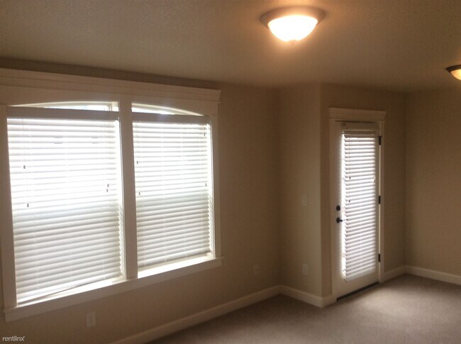 Foto del edificio - 3 br, 2.5 bath Townhome - 243 North 33rd C...