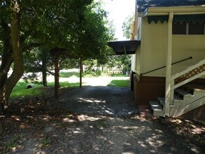 Building Photo - 703 Clear Lake Rd
