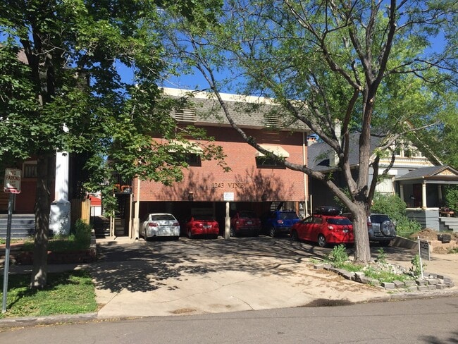 Building Photo - CHEESMAN PARK! TWO STORY CONDO! ADDITIONAL...