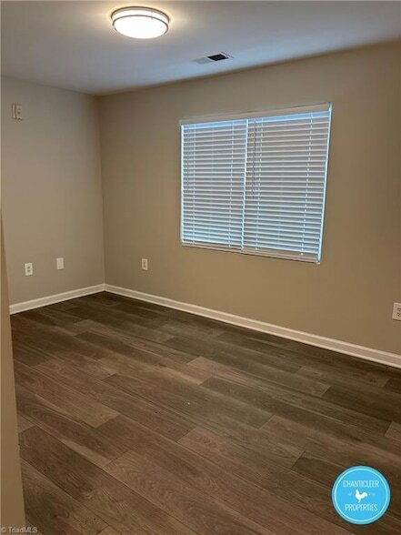 Building Photo - 1041 W Barton St