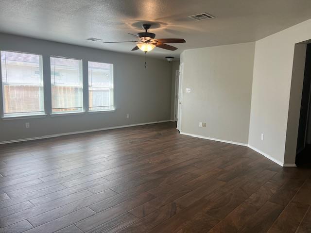 Building Photo - 331 Carriage Way