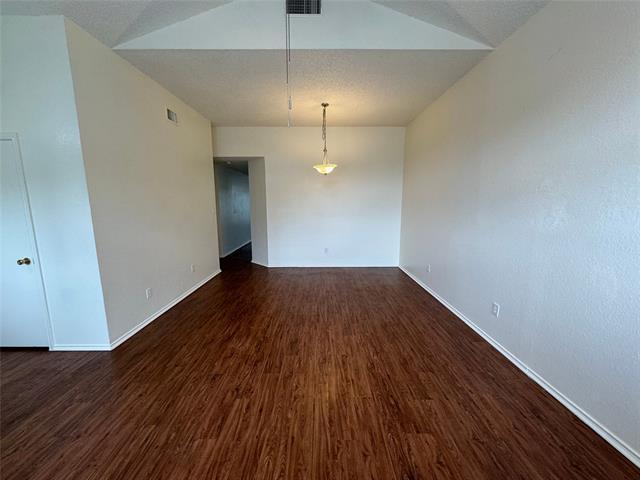 Building Photo - 4024 Periwinkle Dr
