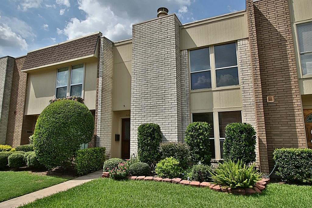 5228 Woodlawn Plz, Bellaire, TX 77401 - Townhome Rentals in Bellaire TX ...