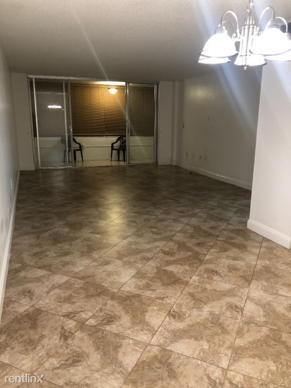 Building Photo - 6821 SW 147th Ave