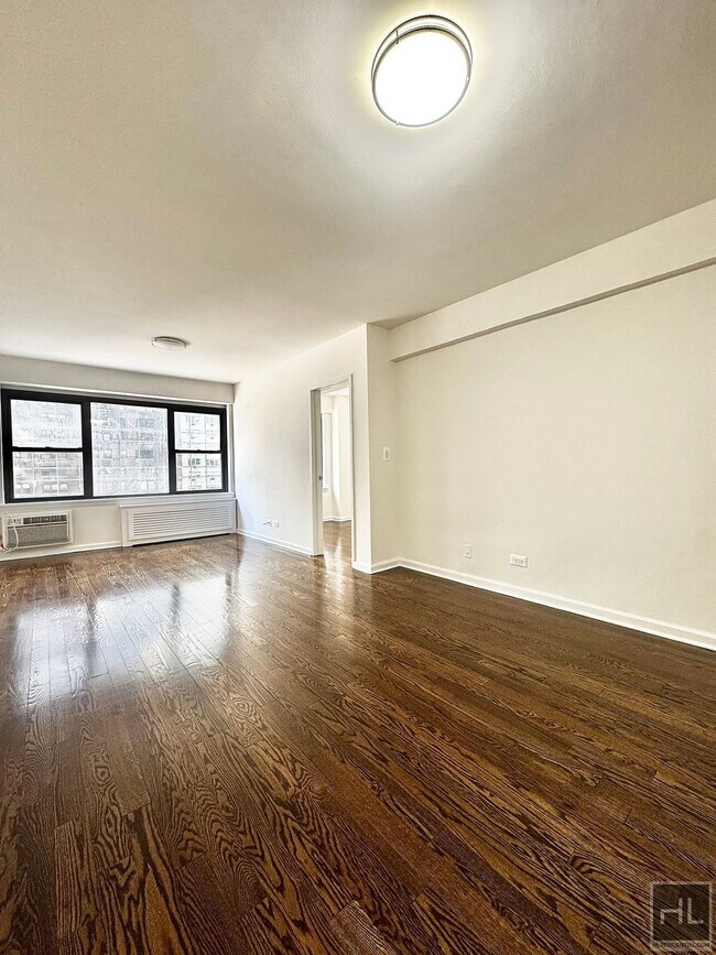 Building Photo - EAST 57 STREET