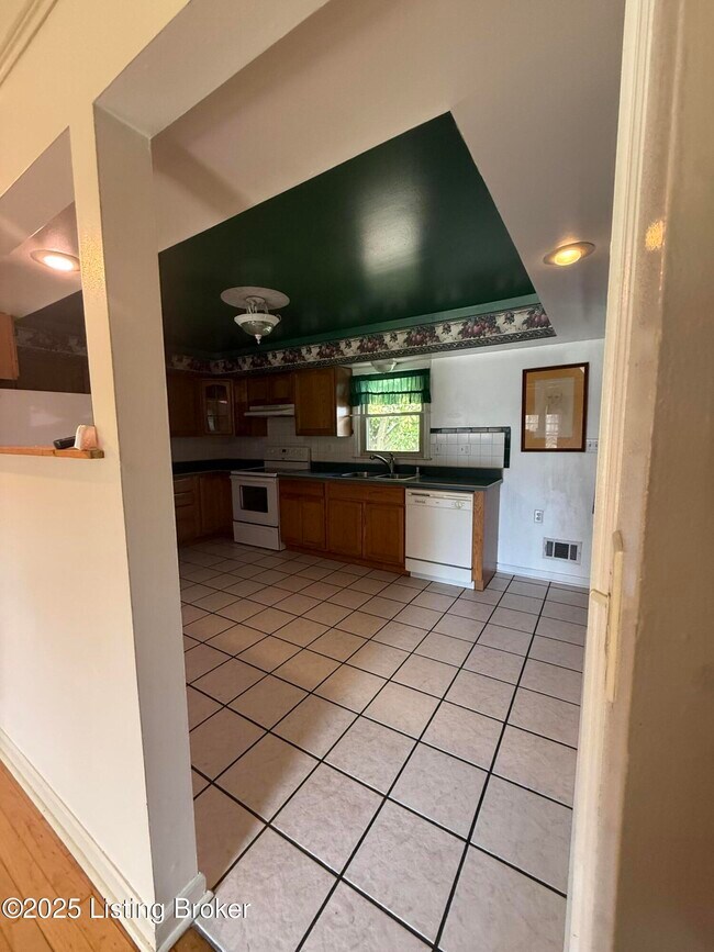 Foto del edificio - 6113 Princess Way