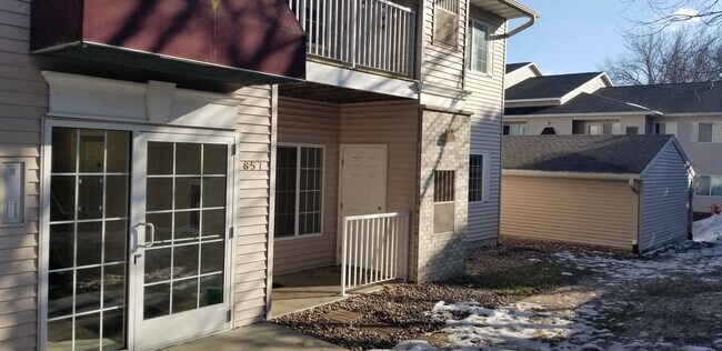 Foto del edificio - 857 37th Ave NW