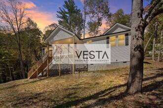 Building Photo - 2506 Turnpike Rd Building Photo - 2506 Turnpike Rd