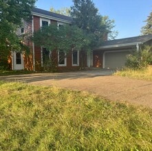 Building Photo - 401 Oakfield Dr