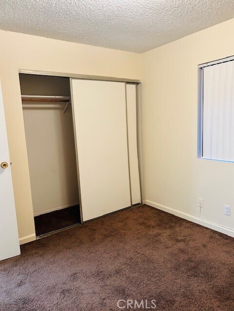 Building Photo - 332 W 4th St