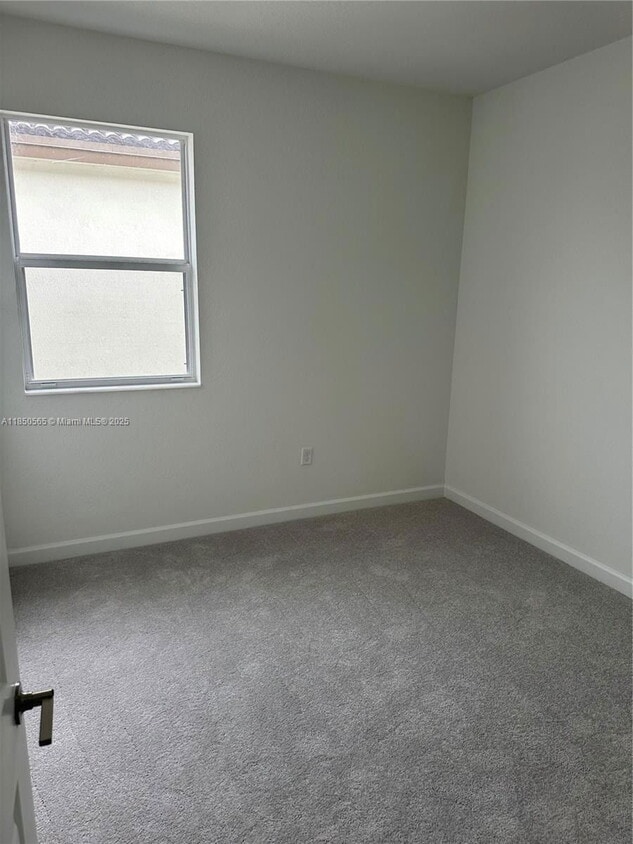 Foto principal - 2645 SE 24th Ct