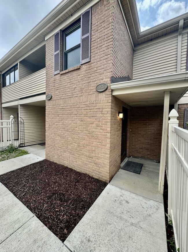 Photo - 19536 Northridge Dr House