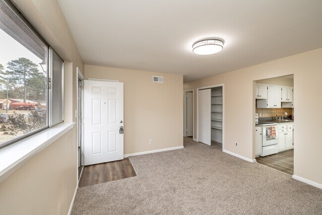 Foto del edificio - 3945 Starboard Rd