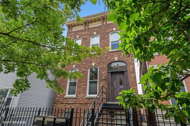 Photo - 1907 W Race Ave Apartment
