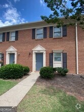 Building Photo - 2880 Webb Bridge Rd