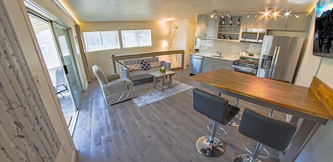 Building Photo - 456 Quaking Aspen Ln