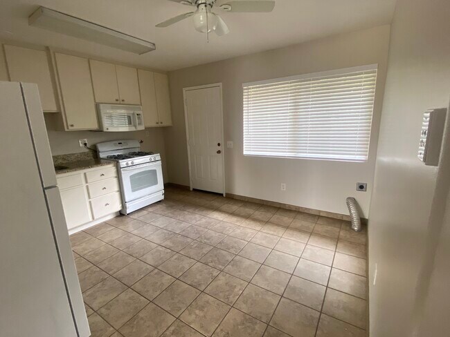 Foto del edificio - 1658 S Juniper St