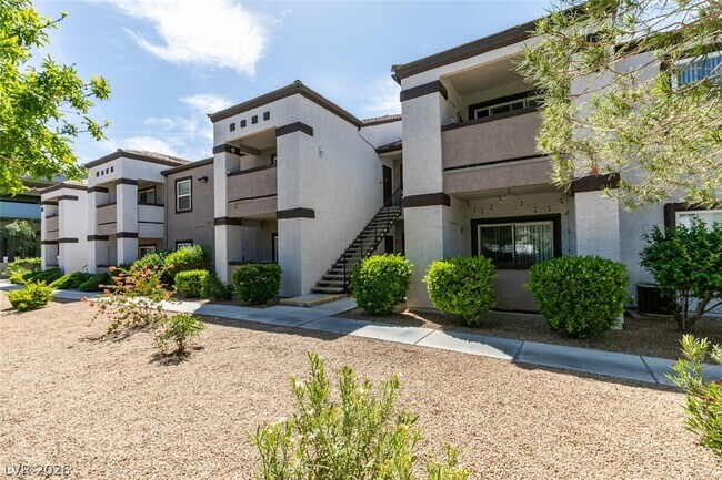 Foto del edificio - 7255 W Sunset Rd