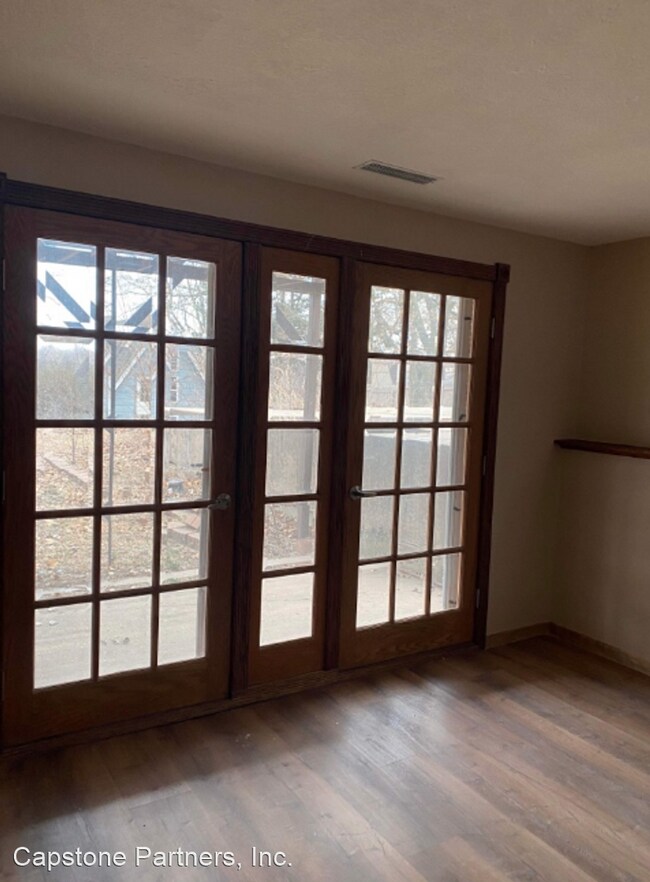 Building Photo - 3 br, 2 bath House - 1318 S Maize Rd