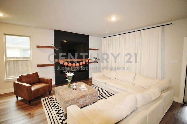 Foto del edificio - Stunning Two-Story, 3/2.5/2 Contemporary Home in Waxahachie For Rent!