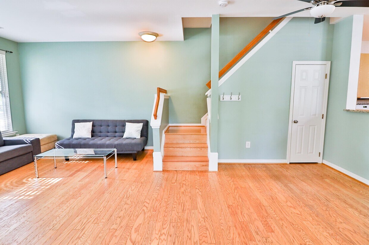 1 Crusader Ct, Germantown, MD 20874 Townhome Rentals in Germantown MD