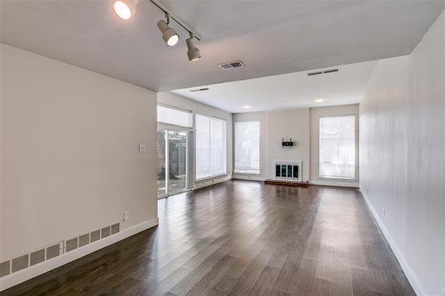 Foto del edificio - 3611 Stables Ln