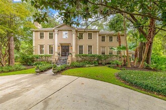 Building Photo - 210 Settlers Rd