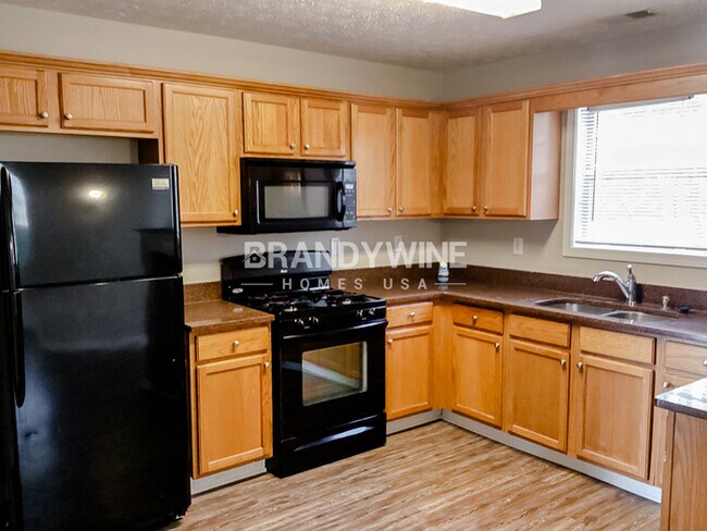 Building Photo - $500 Credit to your RENT!!!