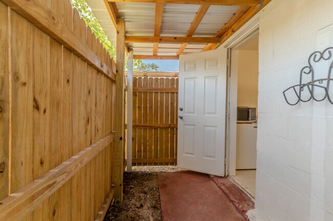 Foto del edificio - 608 High St