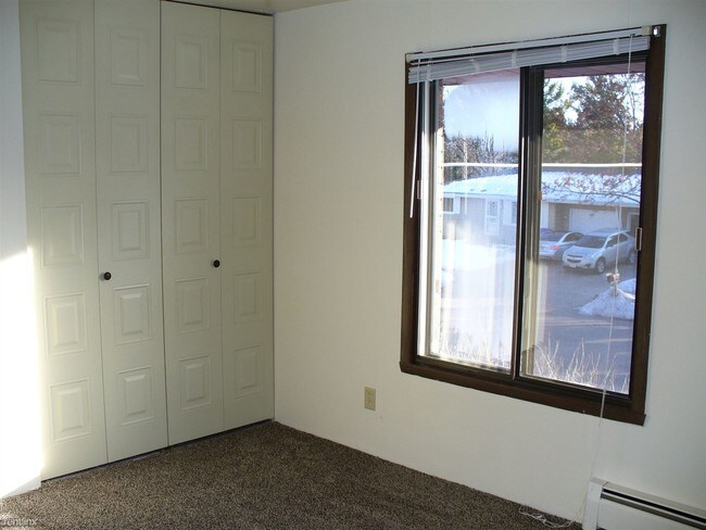 Foto del edificio - 1720 E Longview Dr
