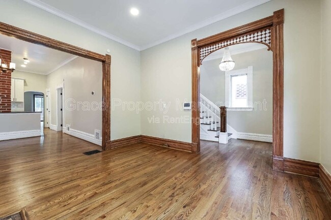 Foto del edificio - 212 W Irvington Pl