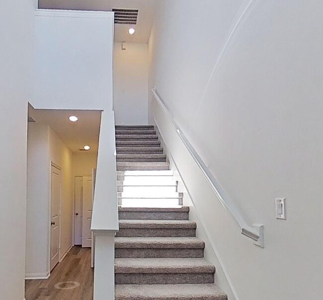 Foto del edificio - 22700 Elyson Falls Dr