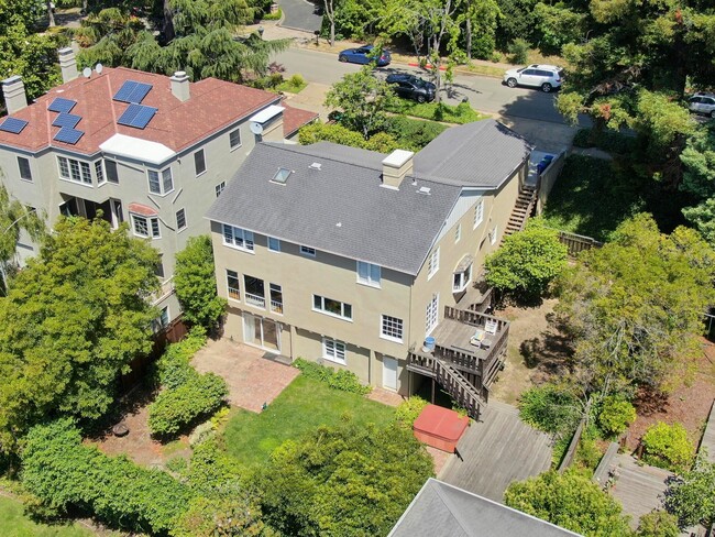 Foto del edificio - Large, Beautiful Upper Piedmont Home