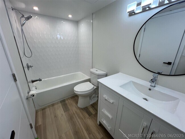 Foto del edificio - 2550 SW 18th Terrace