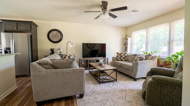 Interior Photo - Country Club Apartments