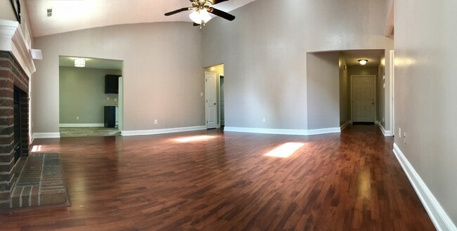 Foto del edificio - Pretty on Pebble