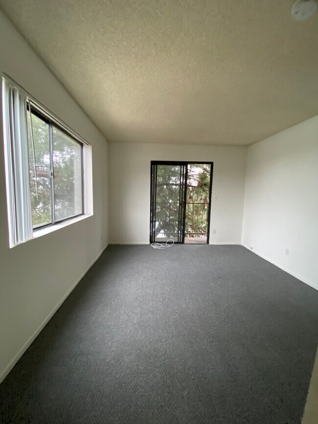 Foto del edificio - 4225 Del Mar Ave