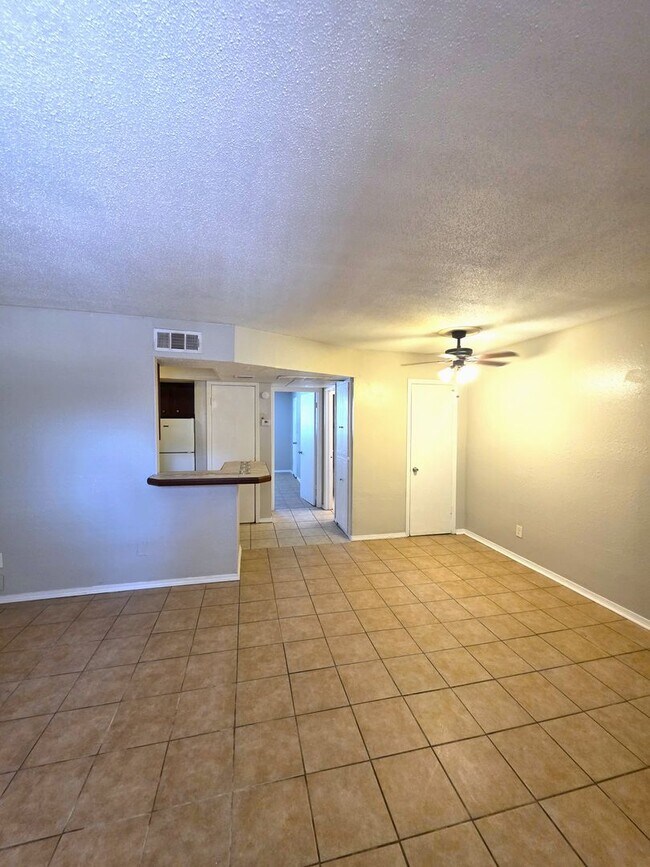 Foto del edificio - 3746 N Nicklas Ave