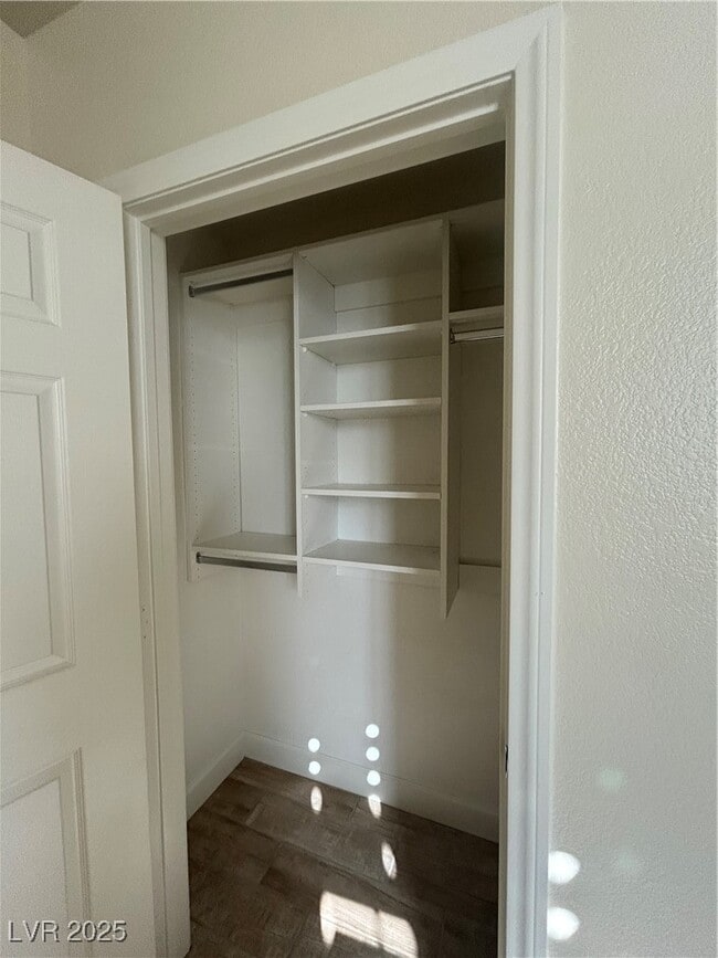 Foto del edificio - 67 E Agate Ave