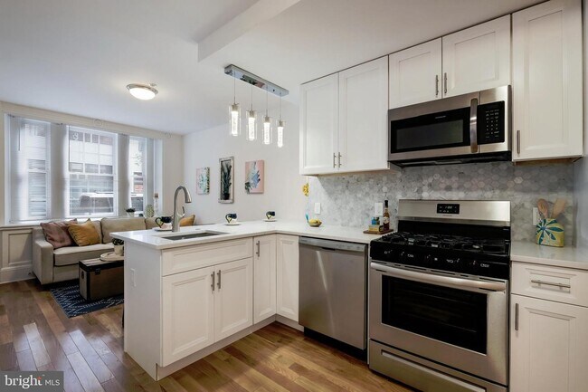 Building Photo - 1705 Rittenhouse Sq